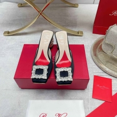 Roger Vivier flat shoes